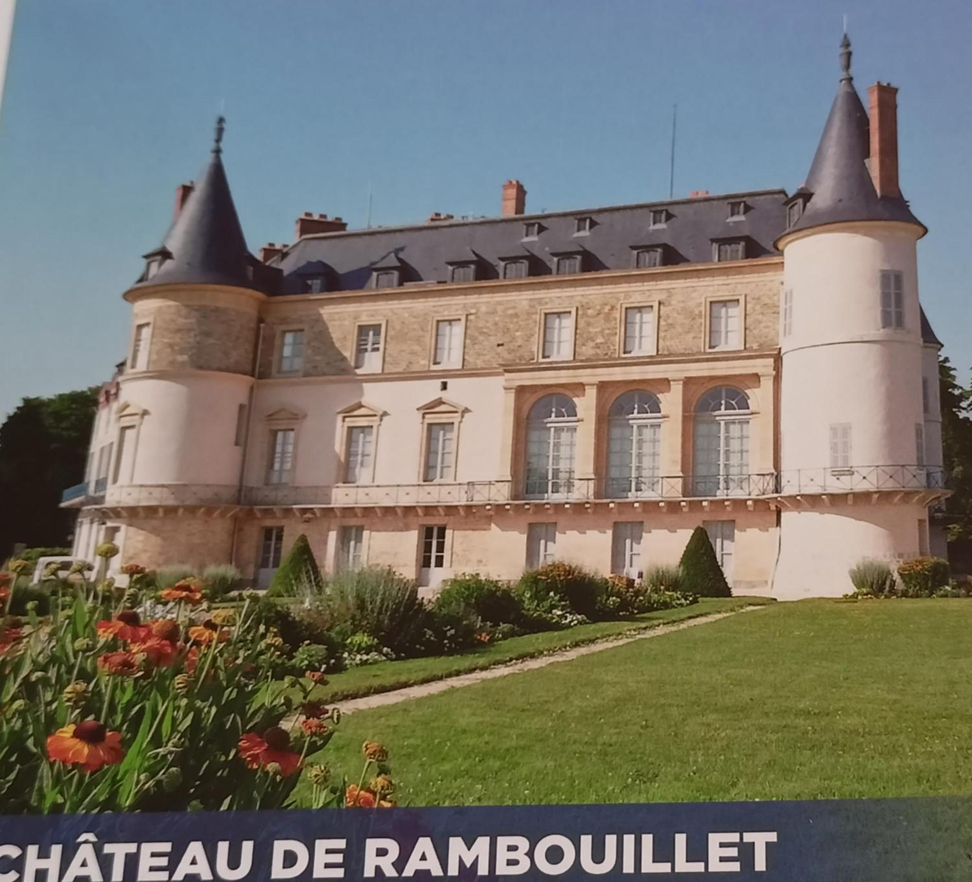 Appartement Cosy Et Chaleureux Saint-Arnoult-en-Yvelines Exterior foto